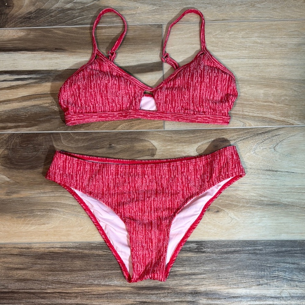 Cupshe Red and Silver Metallic Medium Bikini with adjustable straps Worn Once